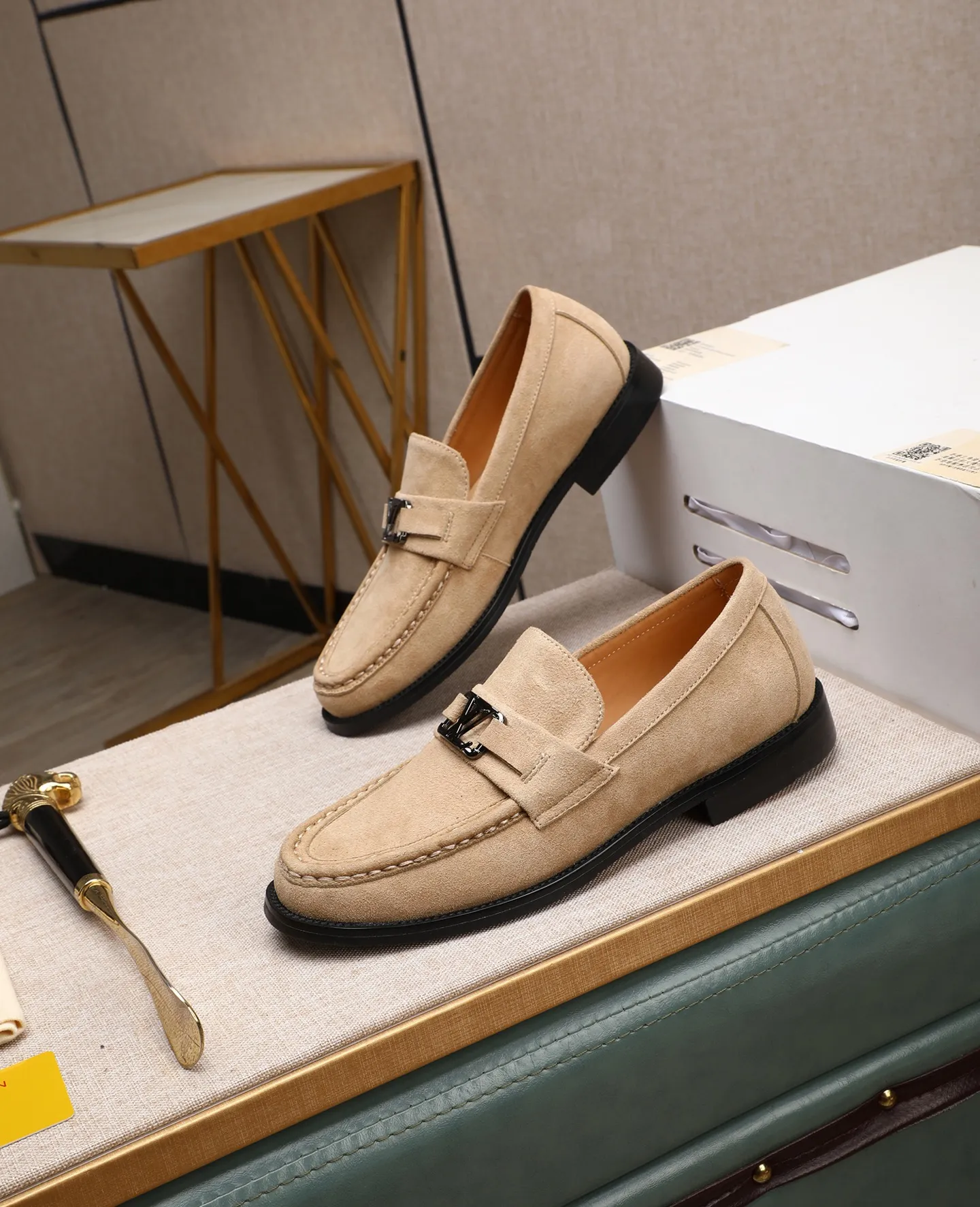 Men's shoes 💰480 📛📛(Niuli) high-end [LOUIS VUITTON】Louis Vuitton official website synchronizes new products👟Milan fashion catwalk style🇰🇾🇰🇾LV house logo, celebrity style, a must-have for fashionistas⚠️First-layer calfskin➕Cowhide lining➕Official website original original outsole👞Number 38-44